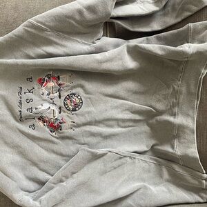 Alaska Graphic Crewneck Sweater - Gray